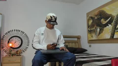 Snapshot of monsoon_the_best chatting on 05.02.26 monsoon_the_best online show from 05.02.26