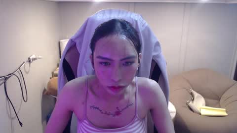 Snapshot of monstercockselfsuck chatting on 03.04.25 ELYSE A SIMPLE GIRL online show from 03.04.25