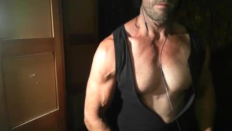 Snapshot of monsterdildos chatting on 12.14.24 monsterdildos online show from 12.14.24