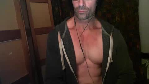Snapshot of monsterdildos chatting on 12.23.24 monsterdildos online show from 12.23.24