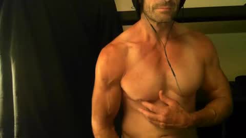 Snapshot of monsterdildos chatting on 01.17.25 monsterdildos online show from 01.17.25