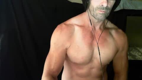 Snapshot of monsterdildos chatting on 03.06.25 monsterdildos online show from 03.06.25