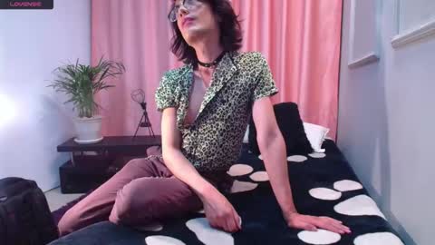 Snapshot of monsterhole91 chatting on 01.08.26 Linda Darling online show from 01.08.26