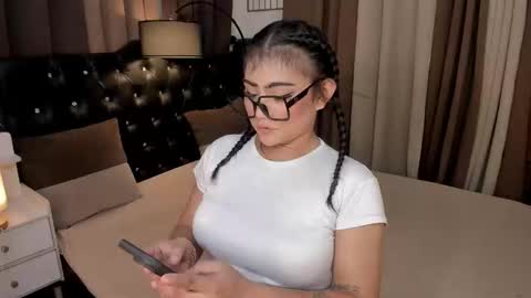 Snapshot of monstrouscockdivaontop chatting on 12.05.24 Ruthie online show from 12.05.24