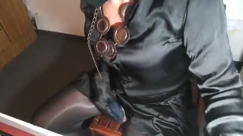 Snapshot of montero81 chatting on 04.23.26 Sabrina online show from 04.23.26