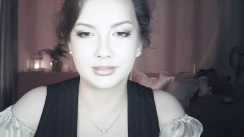 moodiemira online show from 05.17.26