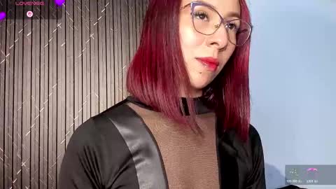 Snapshot of moolly_evanz chatting on 04.18.26 moolly_evanz online show from 04.18.26