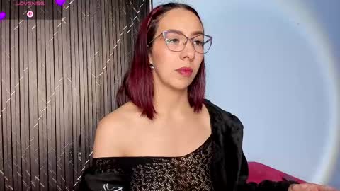 Snapshot of moolly_evanz chatting on 04.20.26 moolly_evanz online show from 04.20.26