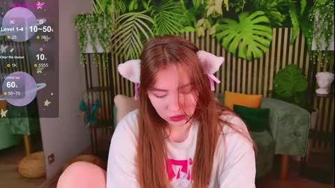 Snapshot of moon__bunny chatting on 10.19.25 Moon  Bunny online show from 10.19.25