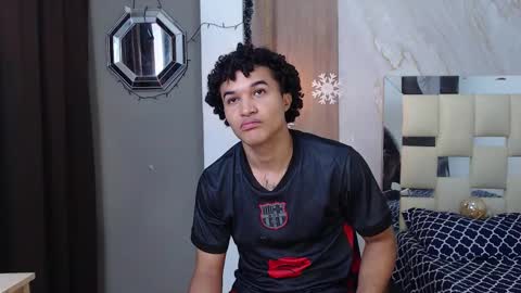 moon_and_fire_ online show from 01.13.26