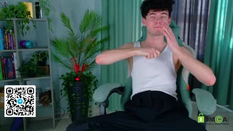 moon_gloww online show from 04.02.26