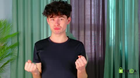 moon_gloww online show from 04.05.26