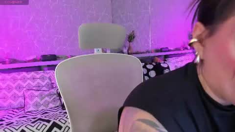Snapshot of moon_lightt9 chatting on 06.11.26 Sarah online show from 06.11.26
