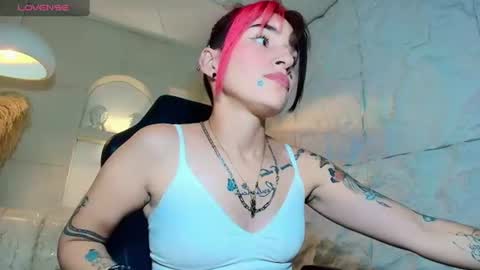Snapshot of moon_red_r chatting on 07.13.26 Moon online show from 07.13.26