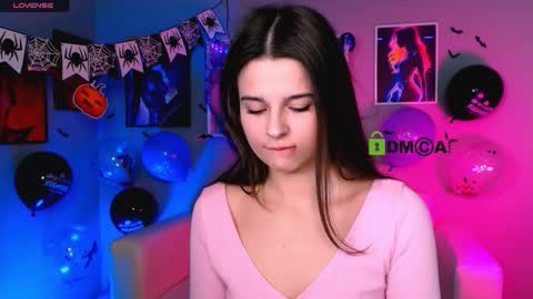 moon_sana online show from 10.22.25