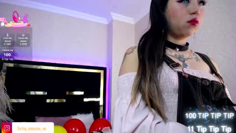 Snapshot of moon_water__ chatting on 09.17.25 Moon Water online show from 09.17.25