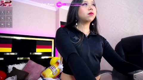 Snapshot of moon_water__ chatting on 09.29.25 Moon Water online show from 09.29.25