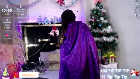 Snapshot of moon_water__ chatting on 11.29.25 Moon Water online show from 11.29.25