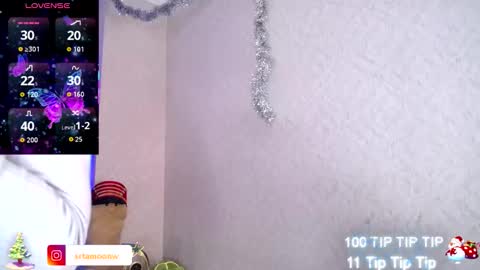 Snapshot of moon_water__ chatting on 12.01.25 Moon Water online show from 12.01.25