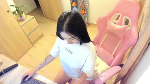 MOON online show from 12.05.25