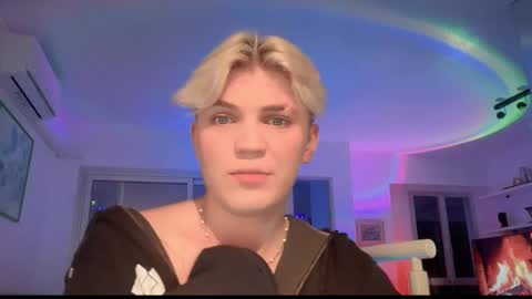 moonflamek online show from 02.22.26