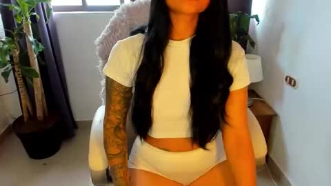 moonie_baddie31 online show from 09.28.25