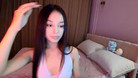 Mia online show from 11.19.25