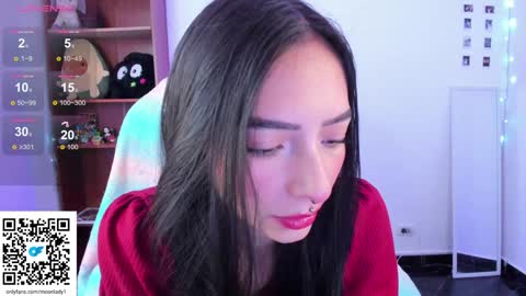 Snapshot of moonlady_ chatting on 01.13.25 MOON online show from 01.13.25