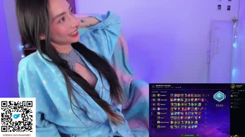 Snapshot of moonlady_ chatting on 01.19.25 MOON online show from 01.19.25