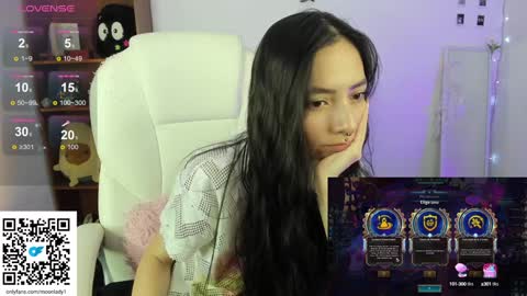 Snapshot of moonlady_ chatting on 01.23.25 MOON online show from 01.23.25