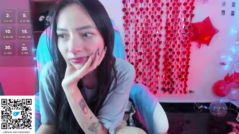 Snapshot of moonlady_ chatting on 02.24.25 MOON online show from 02.24.25