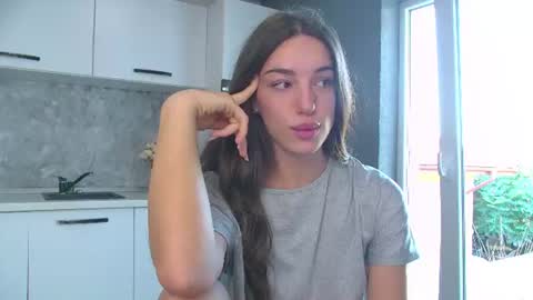 Snapshot of moonligt_iris chatting on 06.25.26 moonligt_iris online show from 06.25.26