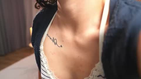 Snapshot of moonofhades chatting on 02.25.26 moonofhades online show from 02.25.26