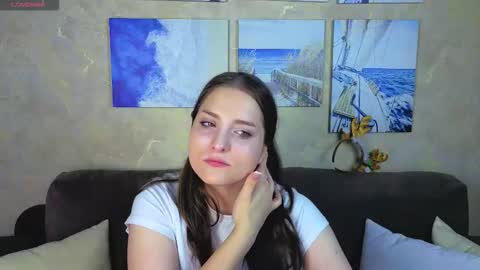 Lina online show from 10.24.25