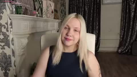 Snapshot of moonshy_ chatting on 07.31.26 Margo online show from 07.31.26