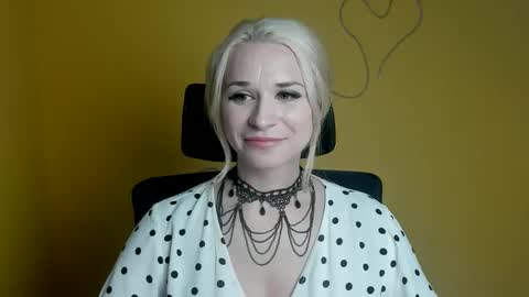 Susanna online show from 04.13.26