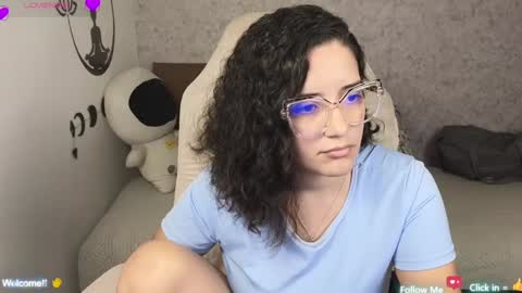 Snapshot of moonwoman_ chatting on 01.23.25 Moon Woman online show from 01.23.25