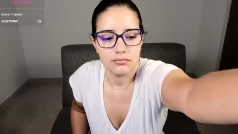 Snapshot of moonwoman_ chatting on 09.10.25 Moon Woman online show from 09.10.25