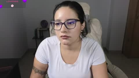 Snapshot of moonwoman_ chatting on 07.16.26 Moon Woman online show from 07.16.26