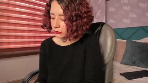 Snapshot of moony_14 chatting on 01.11.25 Michelle online show from 01.11.25
