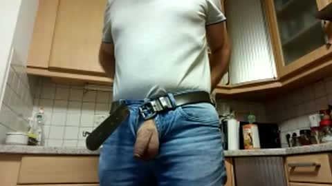 moos1 online show from 09.10.25