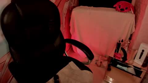 Snapshot of morana__hot chatting on 02.20.26 morana__hot online show from 02.20.26