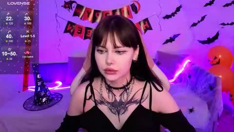 Morana online show from 10.31.25