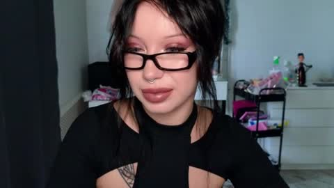 Snapshot of moranagoddess chatting on 07.01.26 Morana follow my boosty online show from 07.01.26