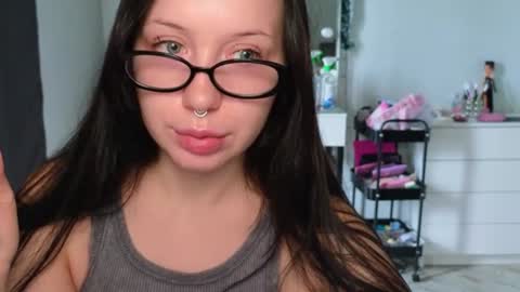 Snapshot of moranagoddess chatting on 07.10.26 Morana follow my boosty online show from 07.10.26