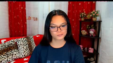 Snapshot of morena_cockts chatting on 02.12.25 rondina online show from 02.12.25