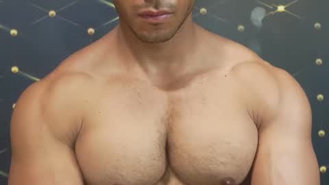 Snapshot of moreno1muscular chatting on 09.19.25 moreno1muscular online show from 09.19.25