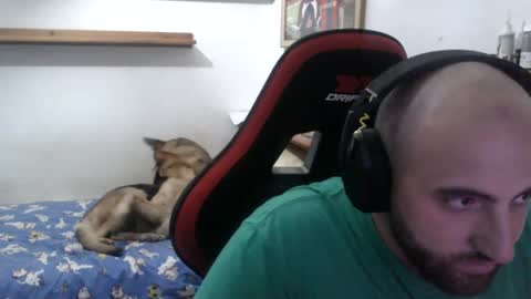 Snapshot of morenoch19 chatting on 12.02.24 alejo online show from 12.02.24