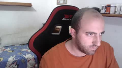 Snapshot of morenoch19 chatting on 12.22.24 alejo online show from 12.22.24