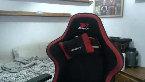 Snapshot of morenoch19 chatting on 11.02.25 alejo online show from 11.02.25